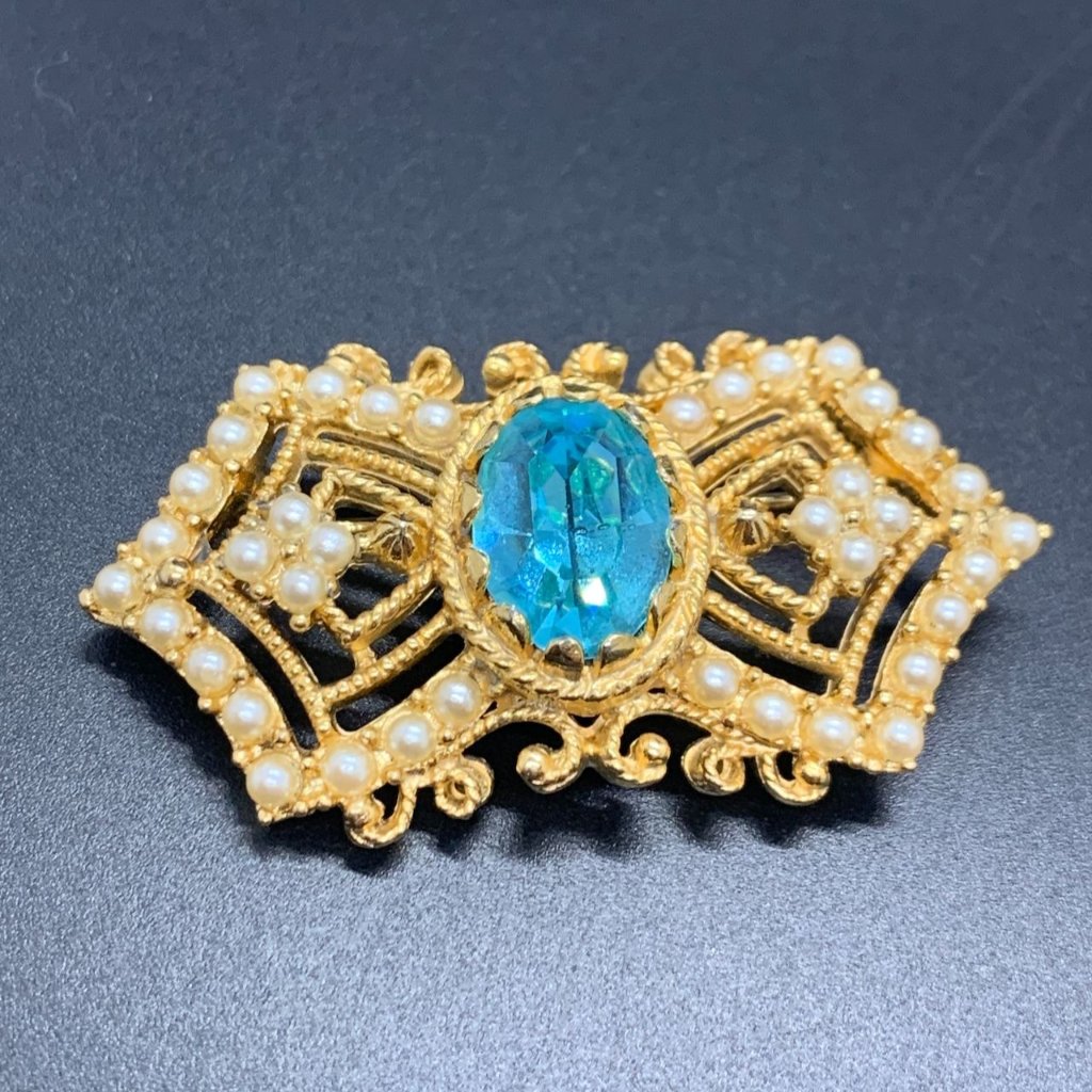Signed Hollycraft Vintage Gold Tone Blue 
